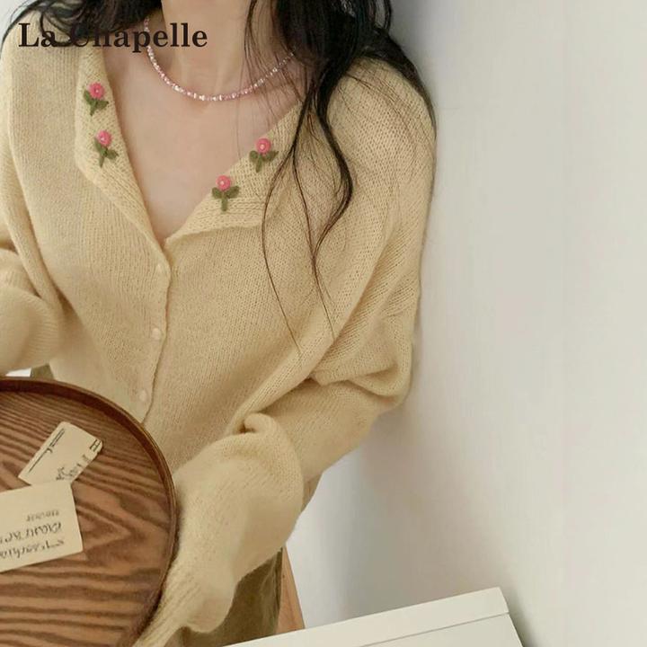 拉夏贝尔黄色花朵刺绣针织开衫女春秋新款设计感减龄长袖毛衣外套