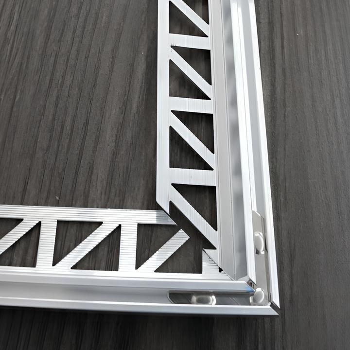 带角码的脱缝型材