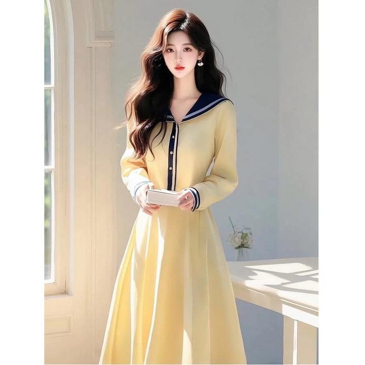 2025早春新款冷淡系独特别致黄色海军领连衣裙女高级感内搭长裙子