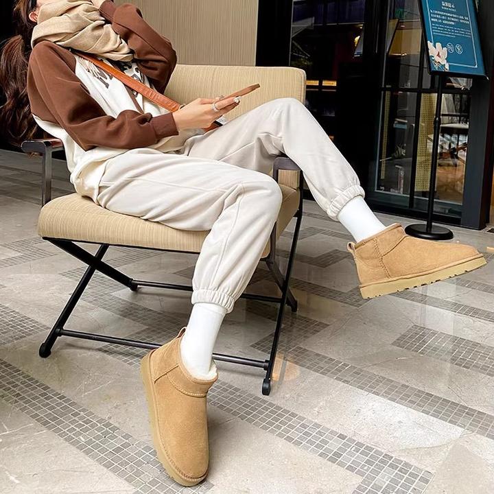 周冬雨同款雪地靴女2025年新款皮毛一体短筒加厚绒冬季小个子棉鞋