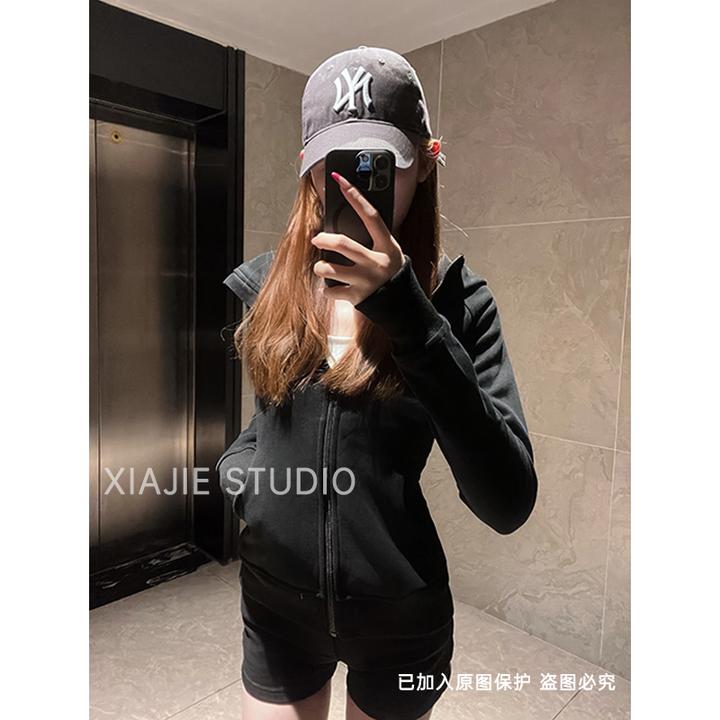 修身卫衣外套上衣女外套春秋款短款黑色早春运动收腰出游服装女