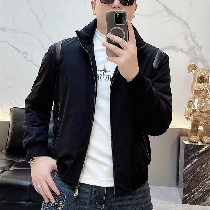 2025冬季新款男士欧货潮牌简约轻薄立领羽绒服男时尚青年修身外套