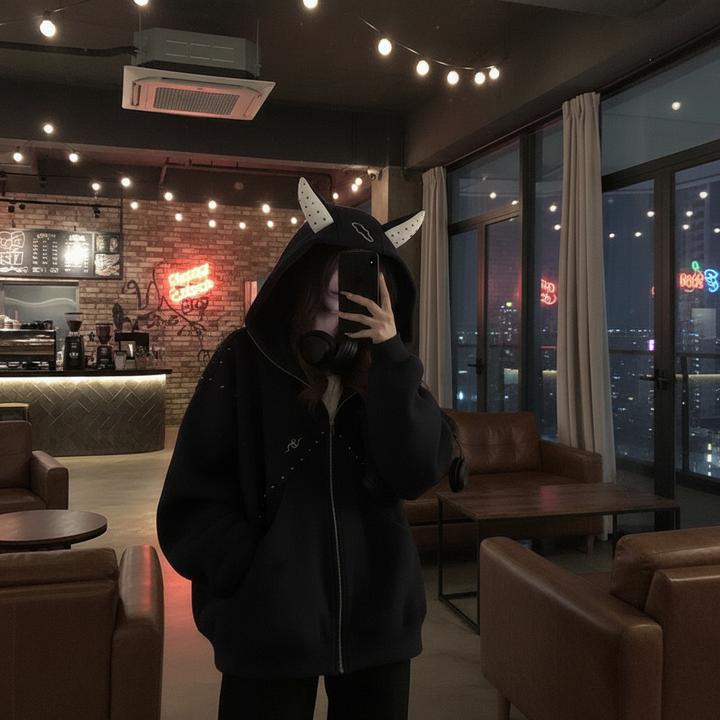 特大码微胖mm连帽百搭外套秋冬季复古铆钉潮流狗耳朵帽子宽松卫衣