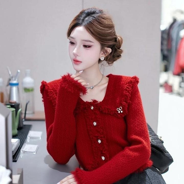 新年圣诞红色翻领针织衫2025秋冬新款女装气质高级感独特百搭毛衣