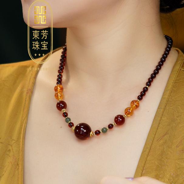 東芳珠宝-直播间福利)缅甸天然琥珀血珀项链琥珀锁骨链民族风百搭