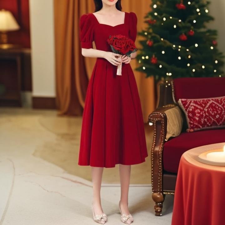 敬酒服新娘2025年新款红色连衣裙伴娘日常可穿订婚小个子晚礼服女
