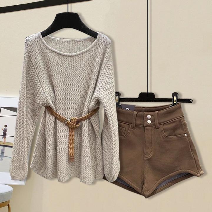 今年流行一整套女2024秋冬新款宽松减龄针织衫高腰牛仔短裤两件套