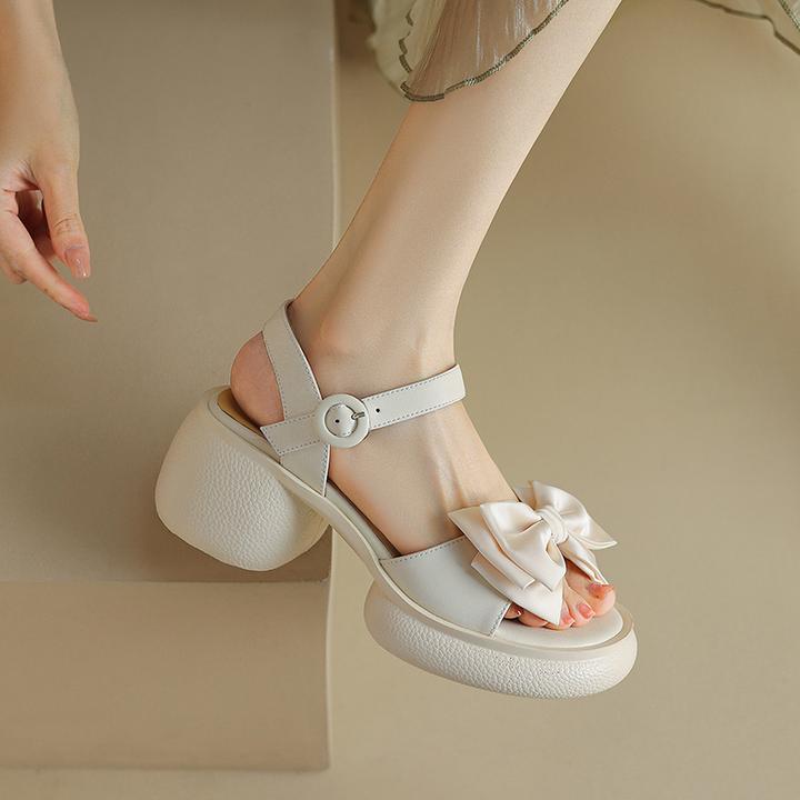 6.5cm~踩屎感粗跟软底蝴蝶结凉鞋女夏舒适增高厚底露趾法式高跟鞋