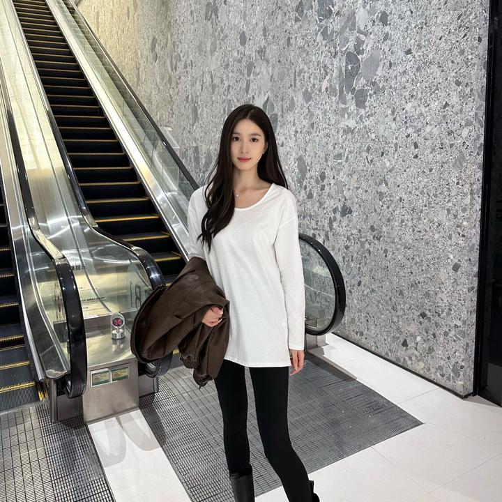 【现货】白色中长款打底衫女T恤内搭叠穿外套白t春秋遮臀显瘦时尚