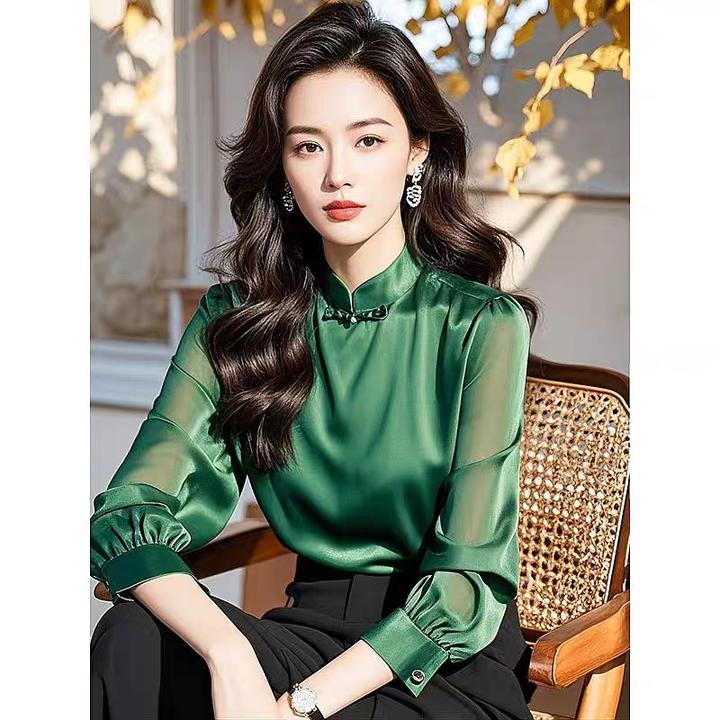 早秋新中式国风马面裙气质上衣绿色长袖缎面衬衫洋气高端别致