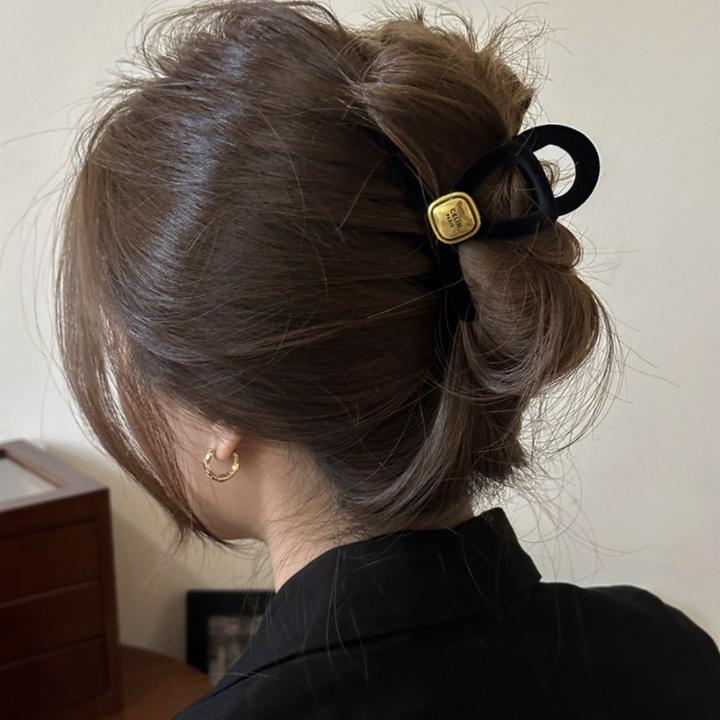 植绒大抓夹 E2482秋冬气质复古做旧爱心方形字母  百搭13cm头发多