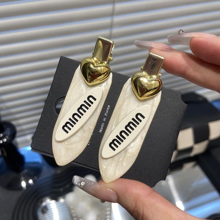 单只E2224 高质感白色爱心字母边夹 bb夹百搭发夹ins