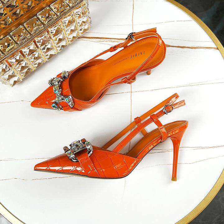 8cm尖头水钻马衔扣包头凉鞋女外穿时尚轻奢潮流细跟高跟鞋XDM371