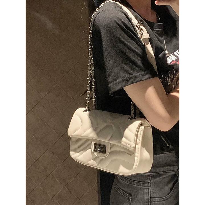 今年流行包包2025新款小香风绣线链条包精致锁扣百搭单肩斜挎小包