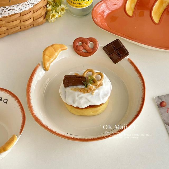 创意餐具可爱盘子菜盘家用釉下彩餐盘陶瓷早餐盘水果沙拉盘甜品盘