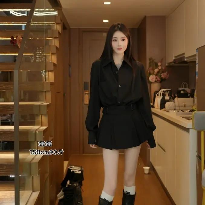磊磊【流光风情】假两件套 气质设计感收腰黑色短款连衣裙88123