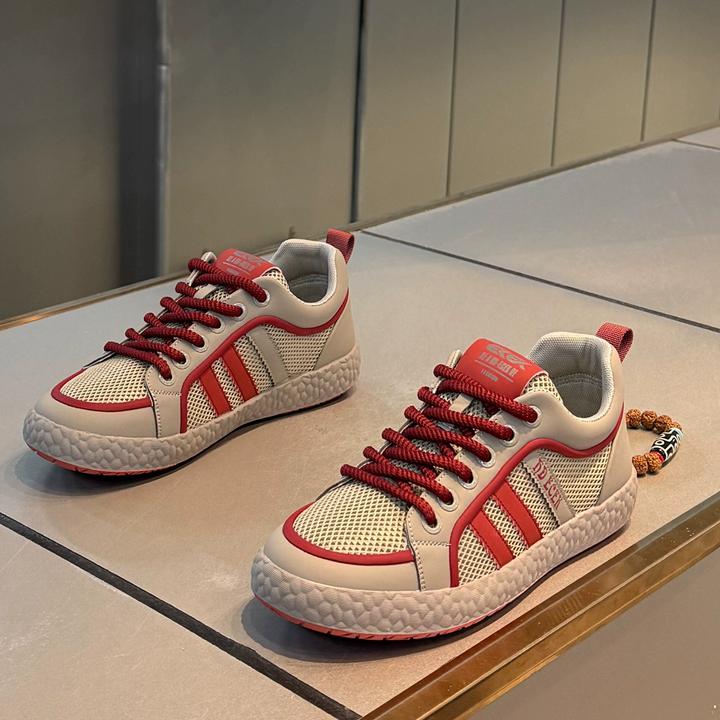 春季高级感新款潮款休闲百搭网红款2025年男鞋拼色男士鞋子时尚