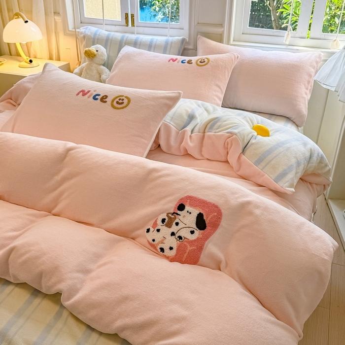 牛奶绒四件套BM-2024新款A类小清新毛巾绣高克重床上四件套牛奶绒