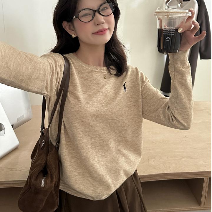 柠檬绿茶秋冬简约百搭气质刺绣小马长袖针织打底衫上衣女秋季
