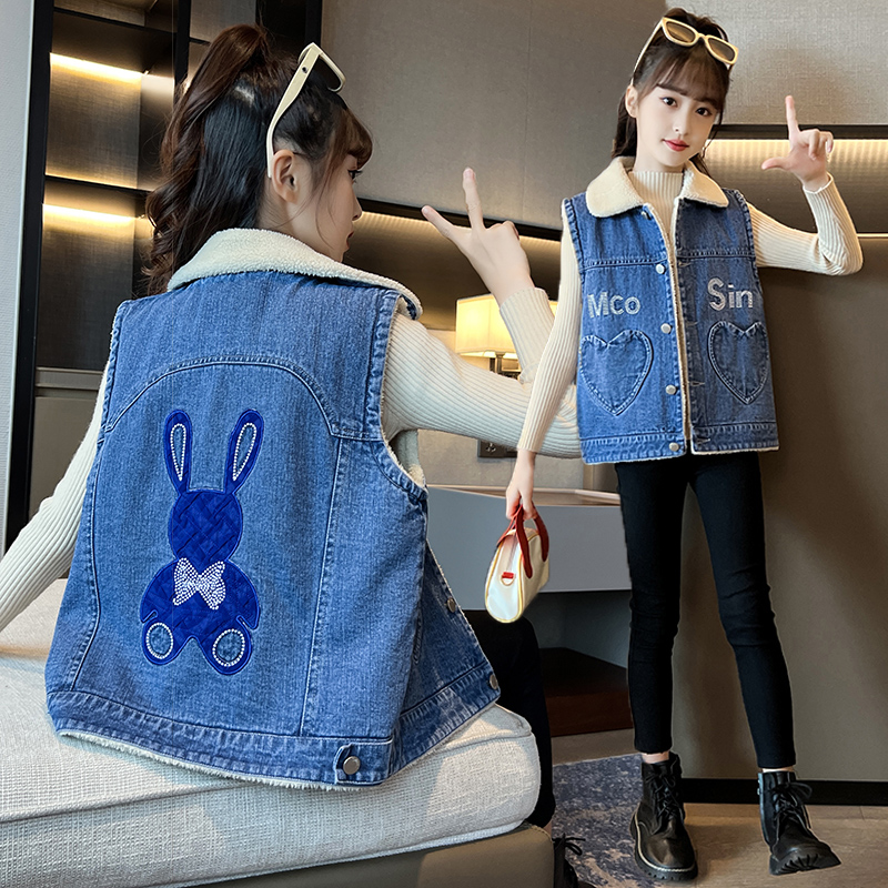 女童深秋加绒牛仔马甲洋气外穿马夹大童秋冬装网红坎肩初中生13岁