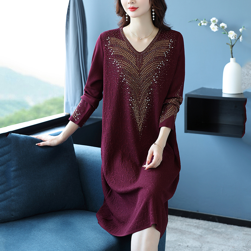 加大码女装秋季中长款v领冰丝连衣裙胖mm200斤宽松遮肚子打底裙子