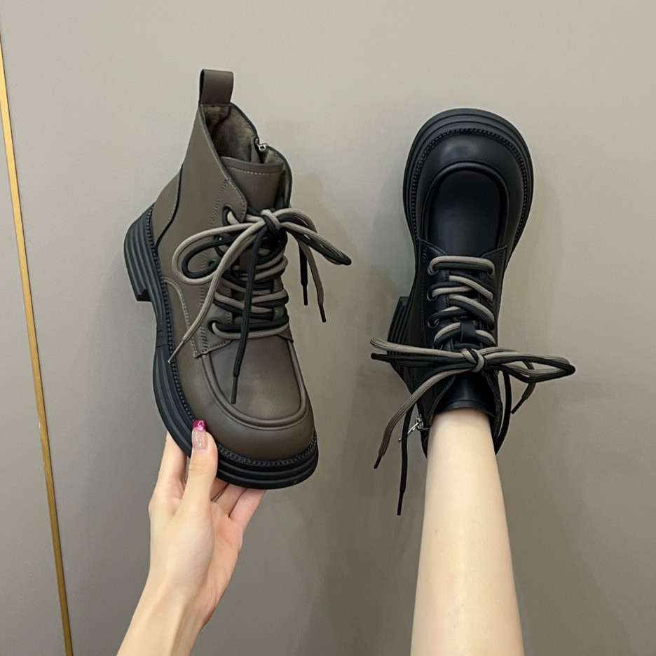 2025新款靴子秋冬英伦风黑色加绒马丁靴百搭ins圆头韩版女短靴子