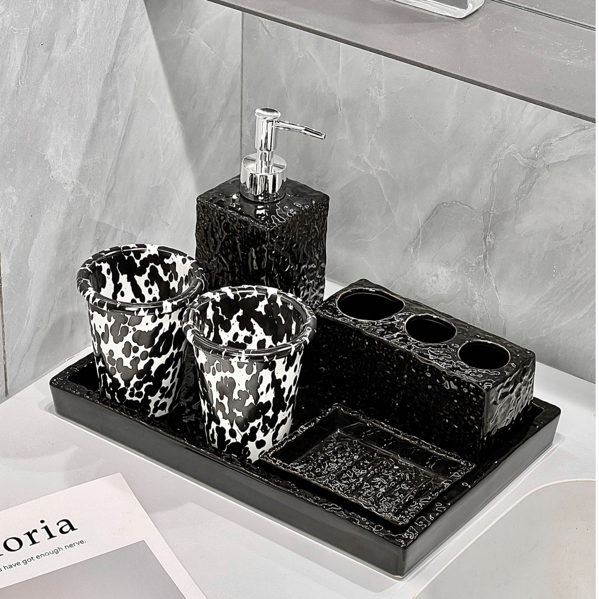 轻奢高档电动牙刷置物架卫生间浴室洗漱桌面洗漱台漱口轻奢漱口杯