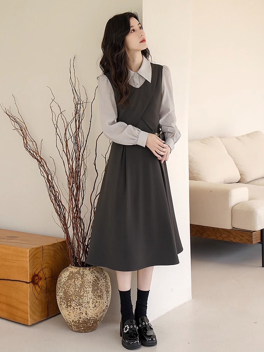 木易易 假两件高级感连衣裙女装2023早秋新款长袖面试衬衫裙子