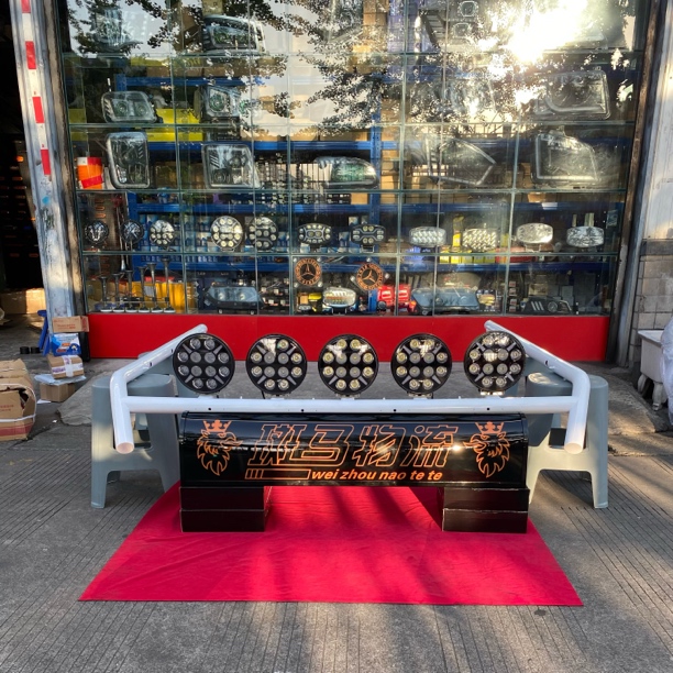 欧洲东南亚卡车安装车顶加装探照灯支架适用于各种重卡通用