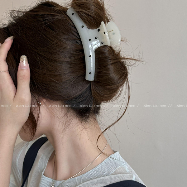 法式波点大号醋酸后脑勺发夹女2025新款高级感头饰气质鲨鱼夹发饰