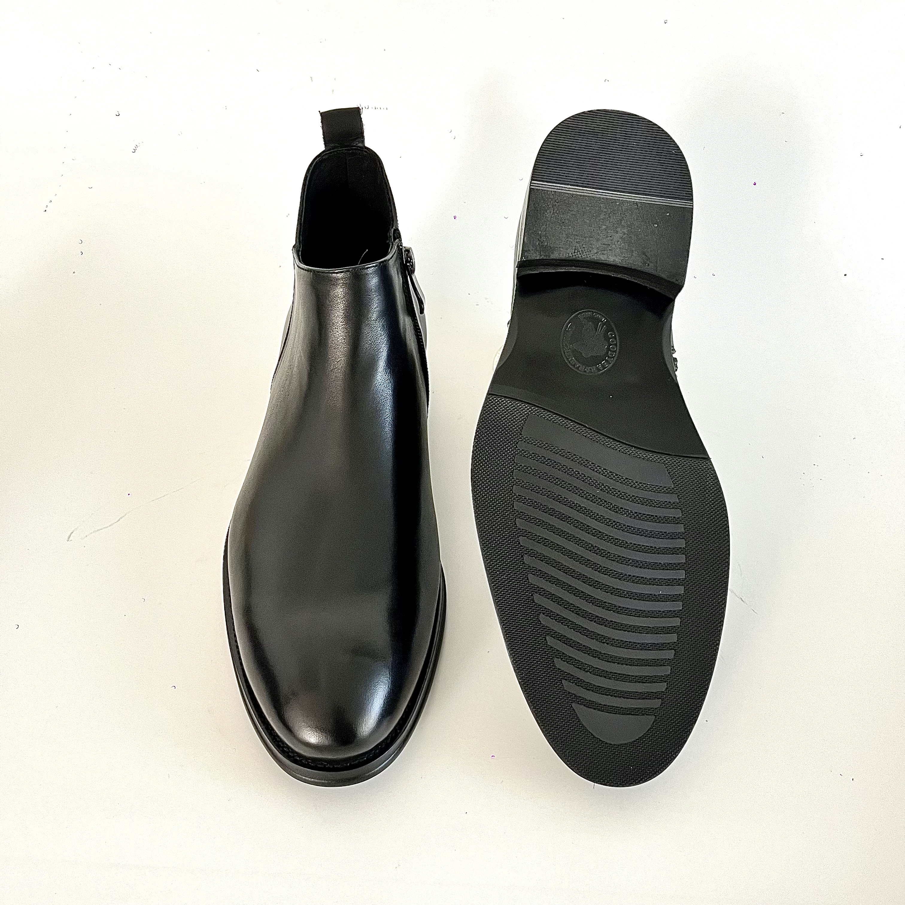 时尚男士切尔西靴黑色软底韩版秋冬潮流英伦风商务休闲百搭真皮