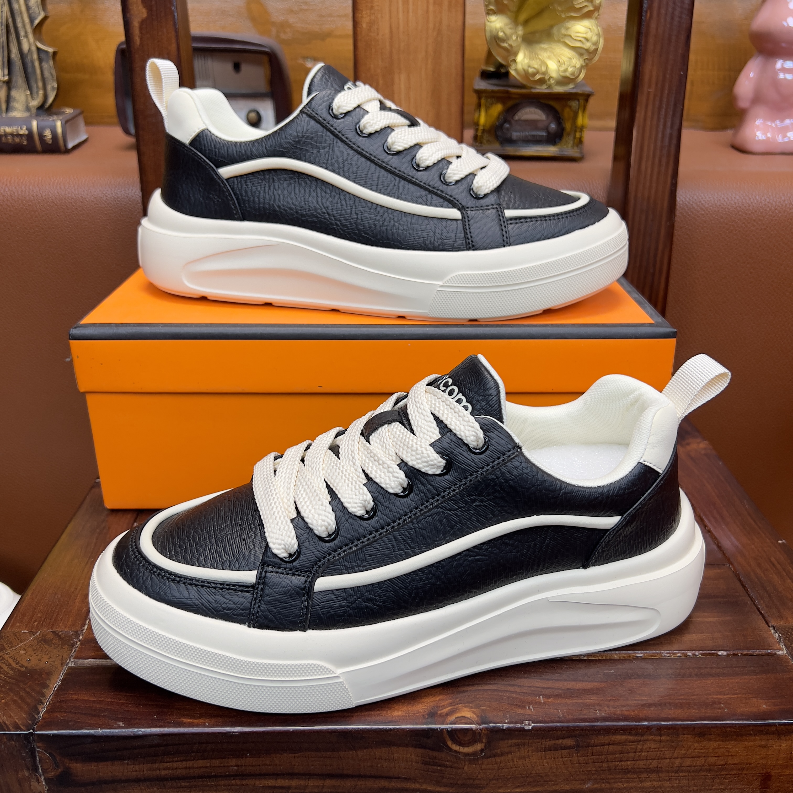 新款秋款男士休闲鞋厚底增高板鞋时尚百搭潮流透气韩版男款潮鞋子