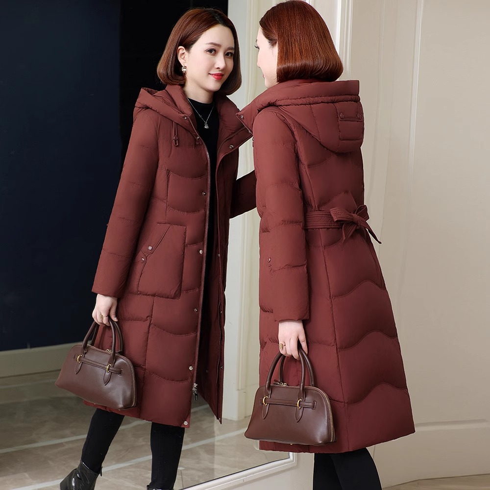 高端羽绒服女款冬季新款中老年妈妈装加厚中长款连帽修身保暖外套