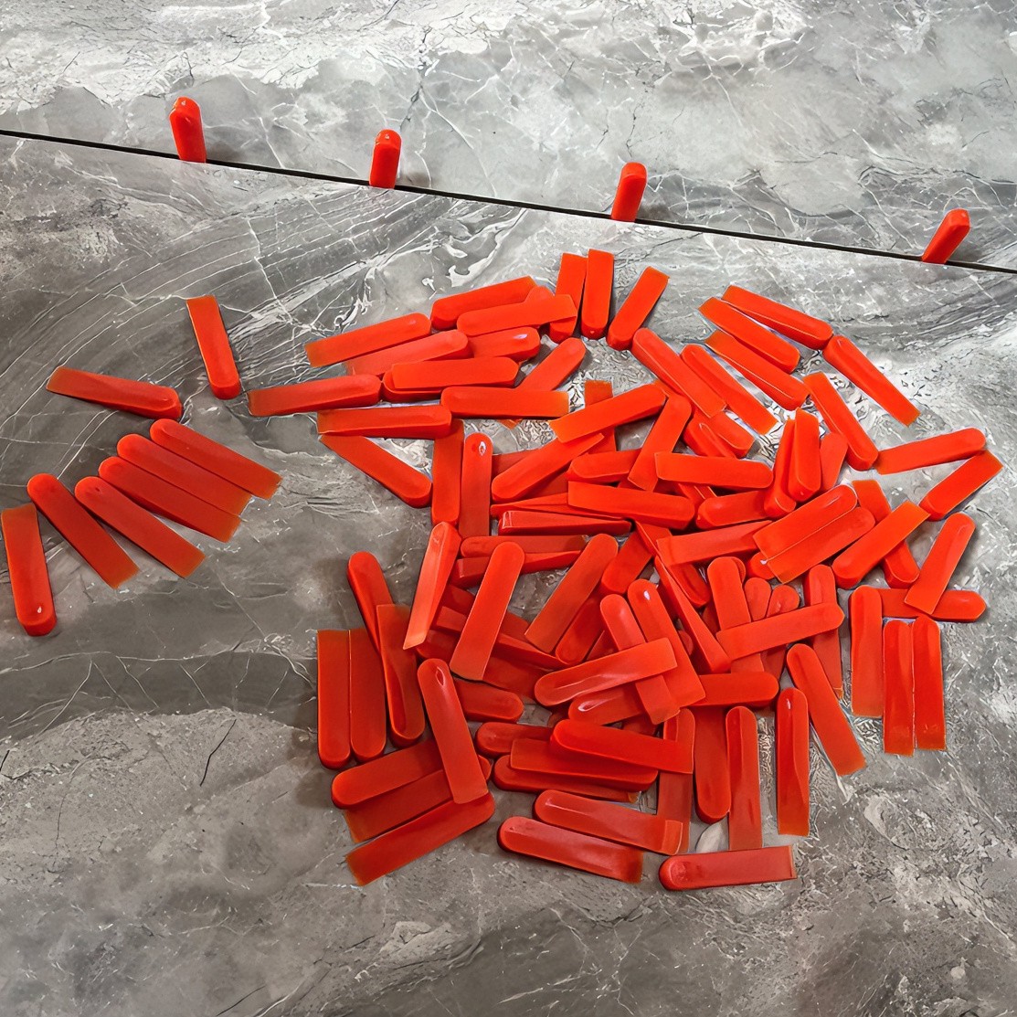 瓷砖垫片定位找平器调缝贴砖工具隔缝大头楔子留缝卡子塑料小插片