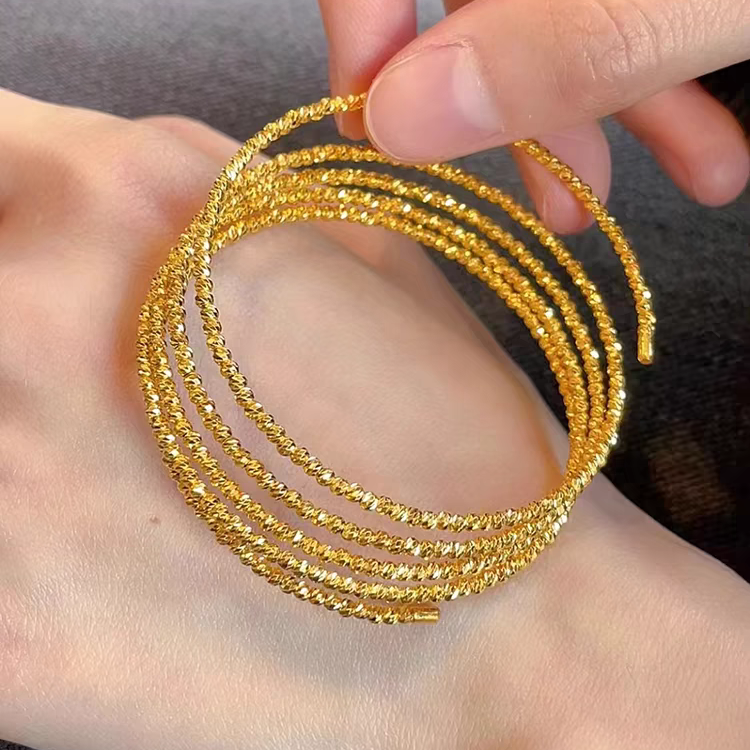 金色手镯爆闪蹦迪珠五圈缠绕手环可伸缩饰品小众设计简约风潮