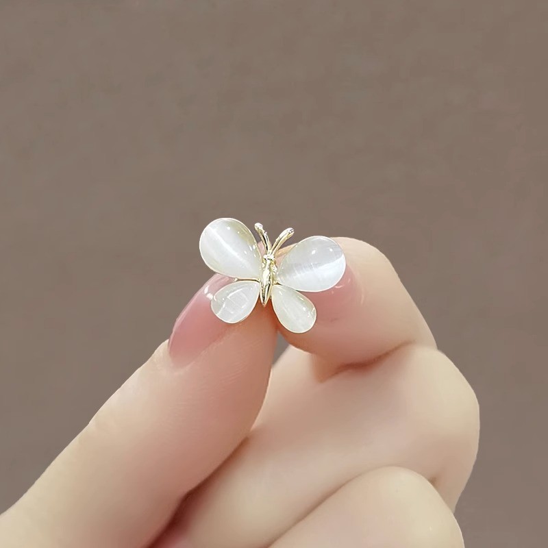 合金胸针 猫眼石蝴蝶胸针女精致迷你领口防走光扣子ins