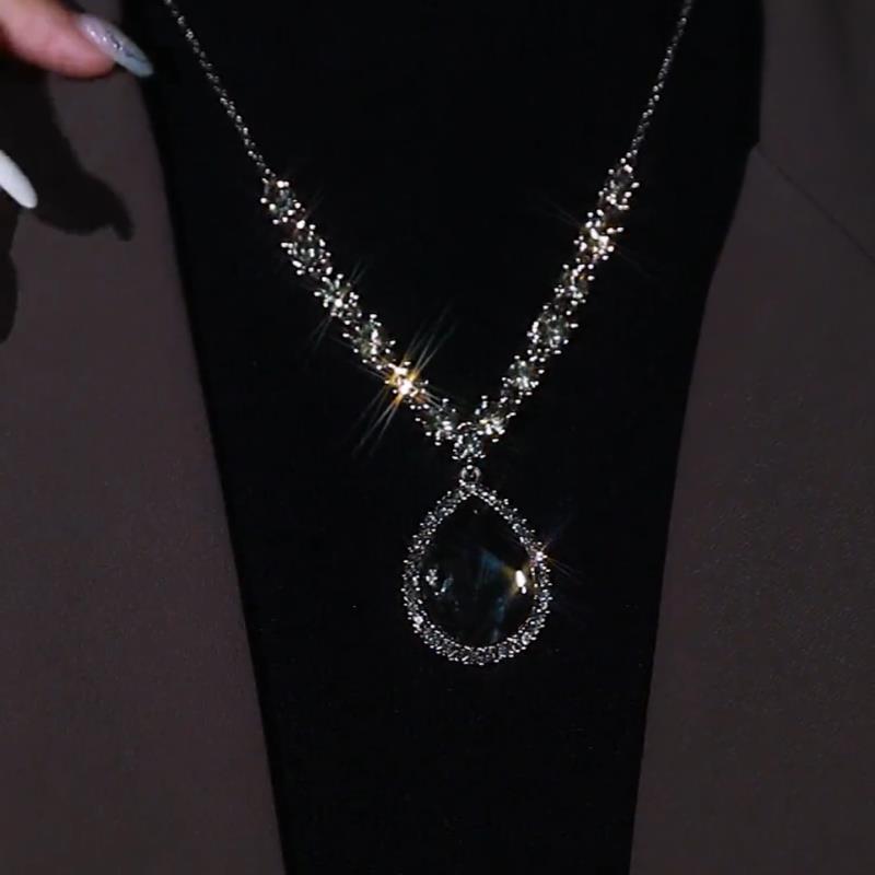 铜合金项链 高级感水滴毛衣链女2024新款简约百搭长款项链配饰潮