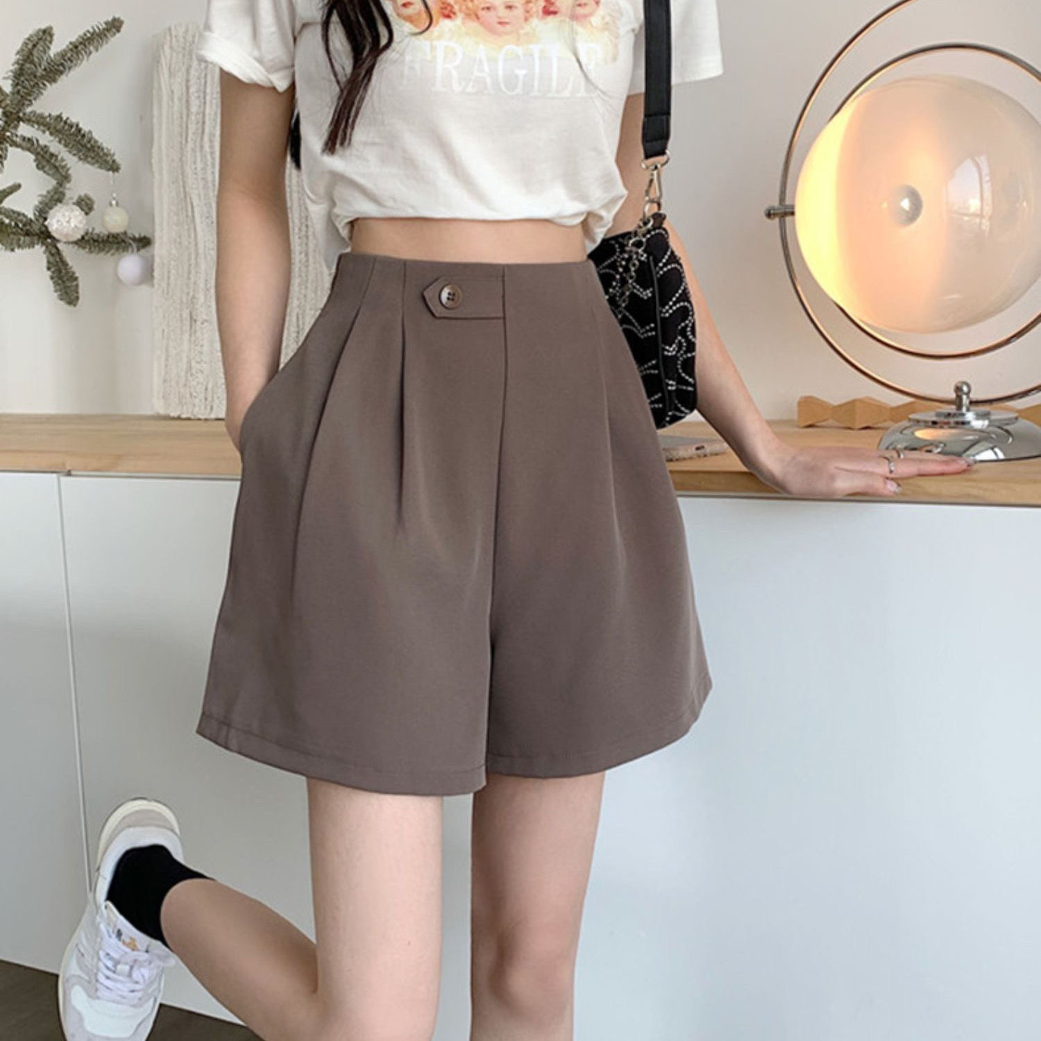 西装短裤夏季新款高腰显瘦垂感宽松阔腿黑色薄款短裤女休闲西装裤