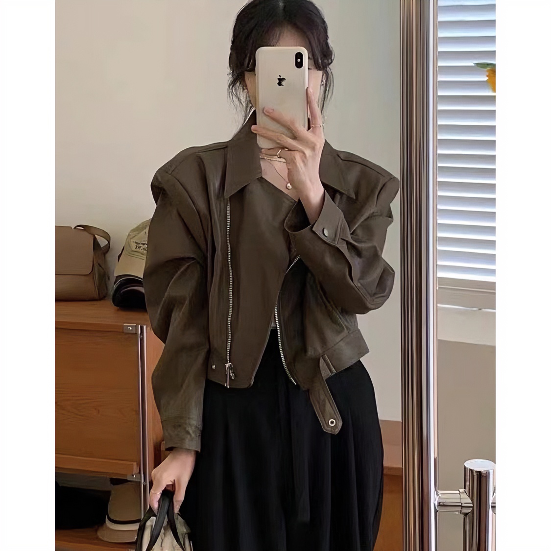 高级感气质百搭皮衣短款外套女秋季2023新款时尚黑色宽松显瘦上衣