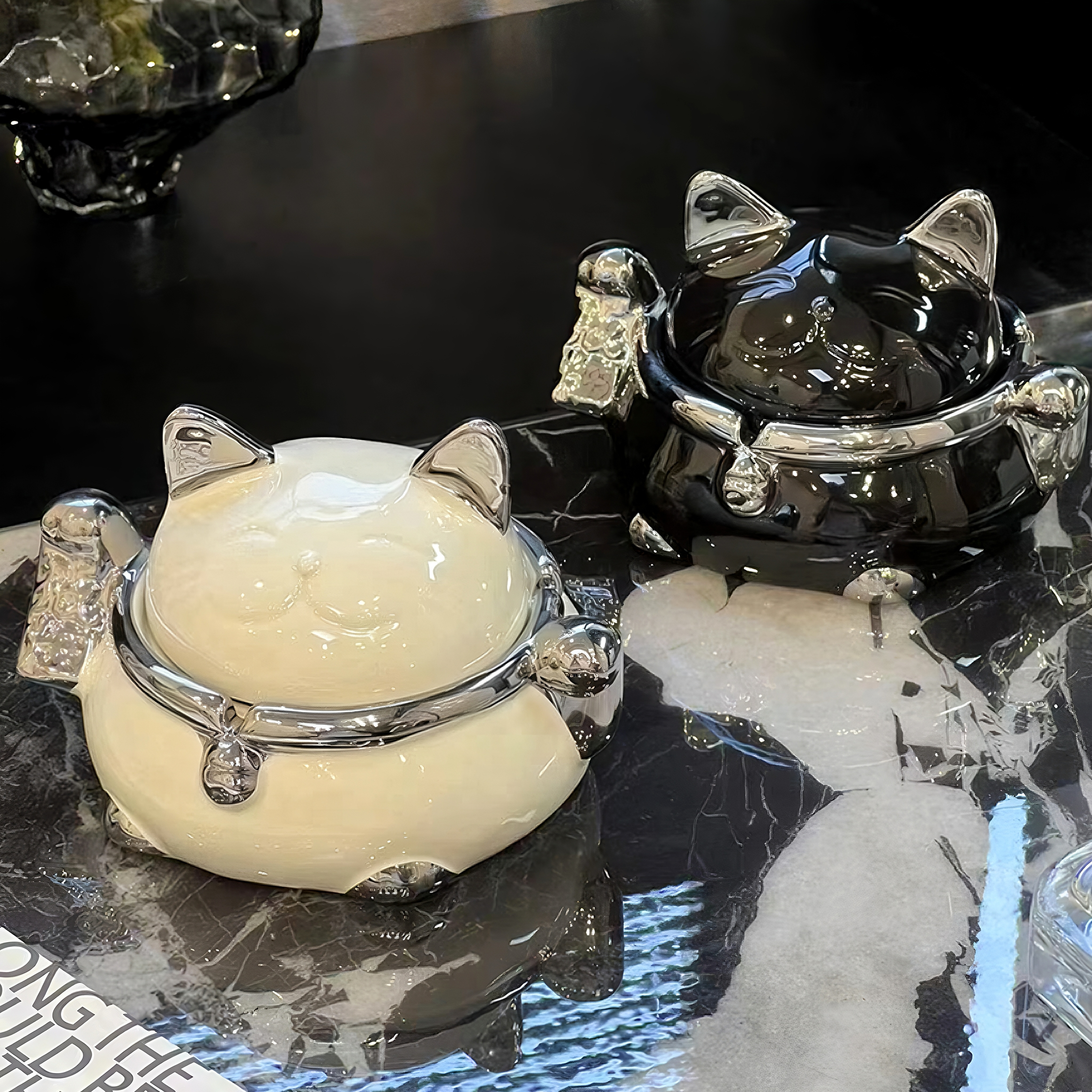 轻奢陶瓷招财猫烟灰缸家用客厅防灰烟缸创意可爱办公室商用摆件品