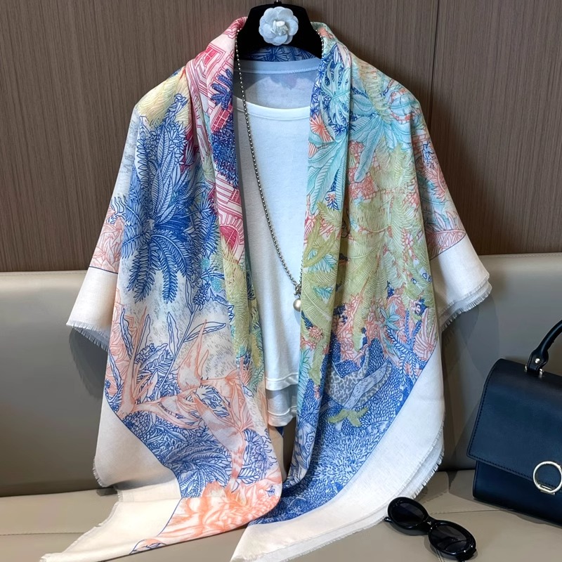 丝巾女薄款夏季大方巾彩色围巾出游拍照外搭春秋高档空调房披肩潮