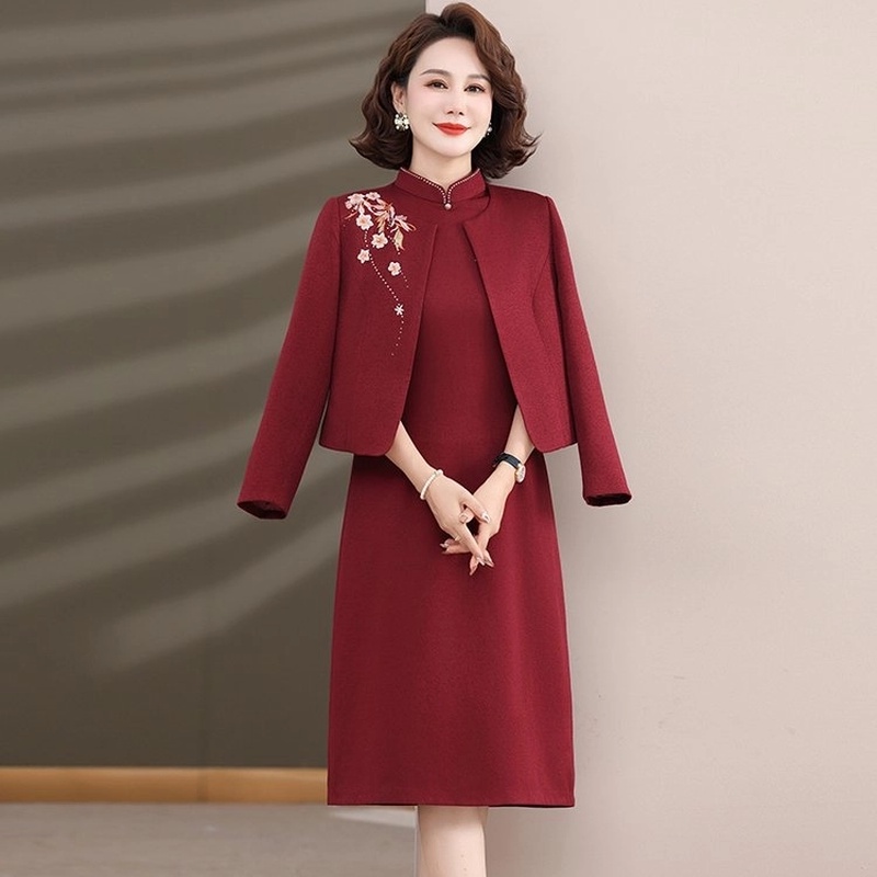 喜婆婆婚宴装2025新款高端礼服披肩婚礼妈妈秋装时尚连衣裙两件套