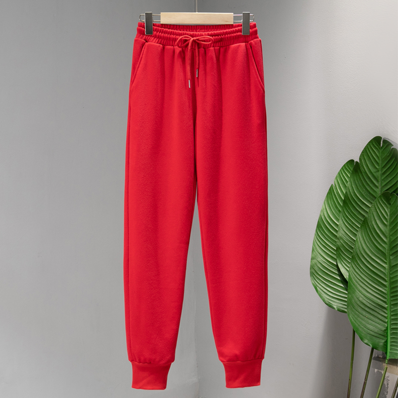 2025新款小脚哈伦本命年红色卫裤女大码休闲运动加绒加厚秋冬长裤