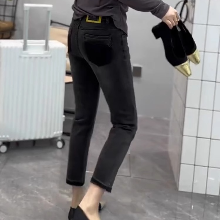 黑灰色高腰弹力加绒小脚牛仔裤女2025新款梨形身材显瘦九分铅笔裤