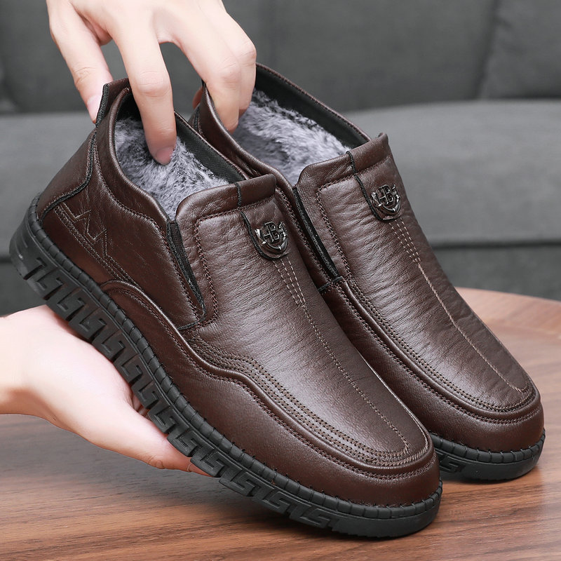 老北京布鞋男冬季保暖爸爸棉靴加绒加厚仿皮面软底防滑老人男棉鞋