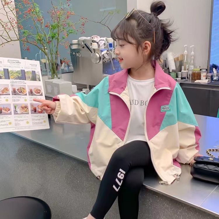 女童外套春秋款韩系童装2023春装儿童冲锋衣洋气时髦女孩夹克上衣