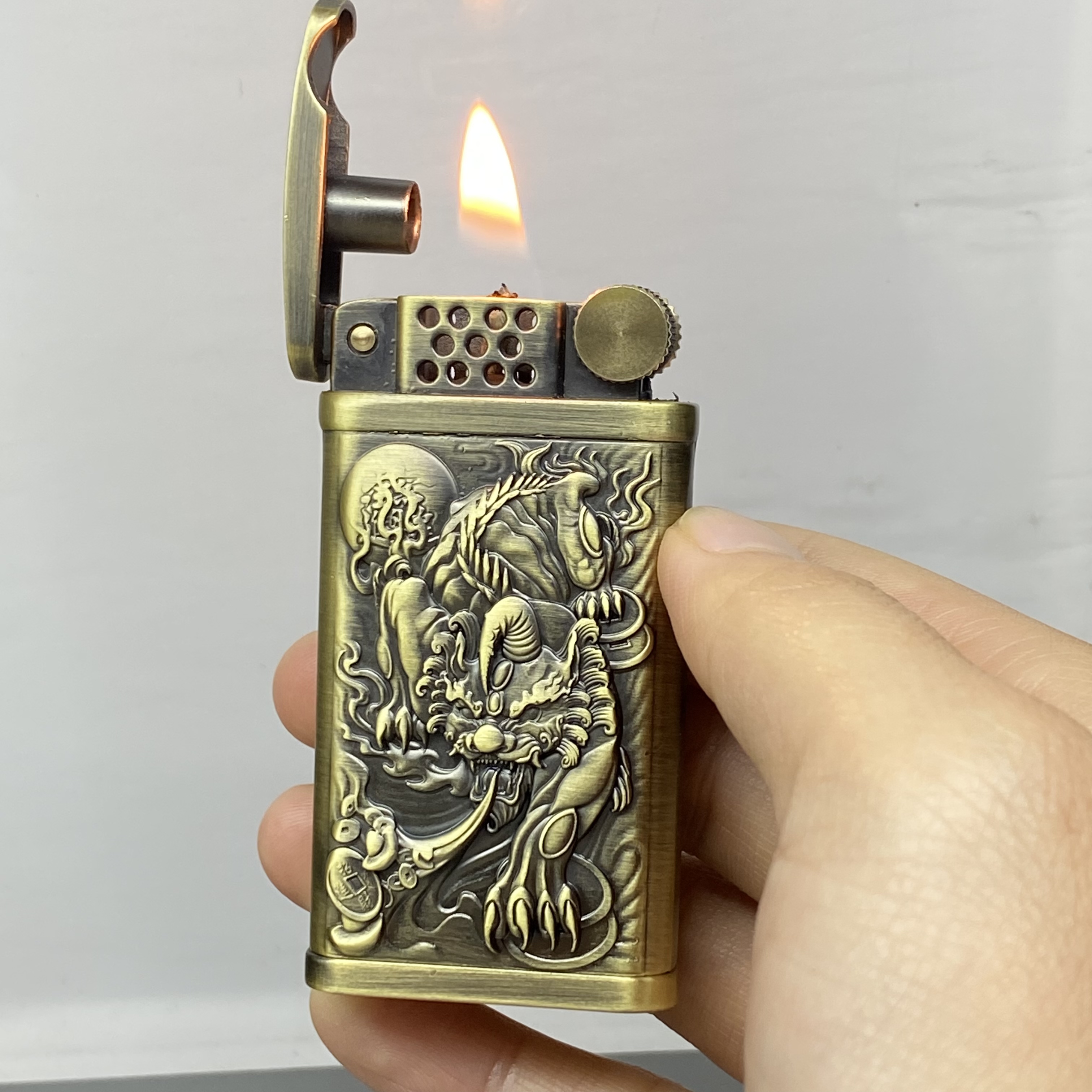 个性打火机新款怀旧浮雕貔貅防风复古老式砂轮经典双收国产煤油机