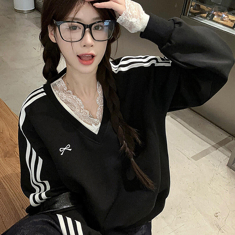 2025秋季新款正肩黑色卫衣女外套美式v领无帽宽松设计感长袖上衣