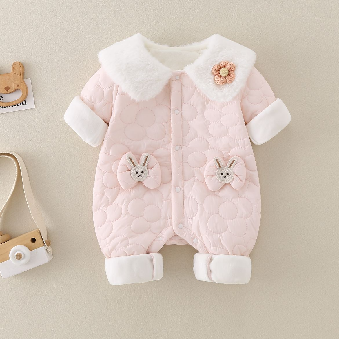 婴儿秋冬衣服新生儿女宝宝连体衣加绒外套百天公主哈衣初冬装爬服