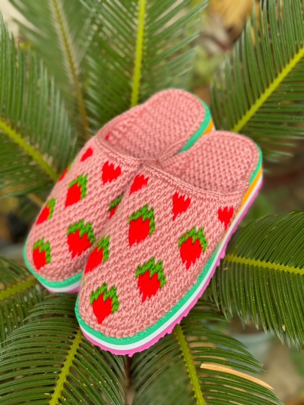 成品】2025新款手工钩拖鞋 毛线钩拖鞋防滑耐磨 保暖养脚 婚嫁鞋